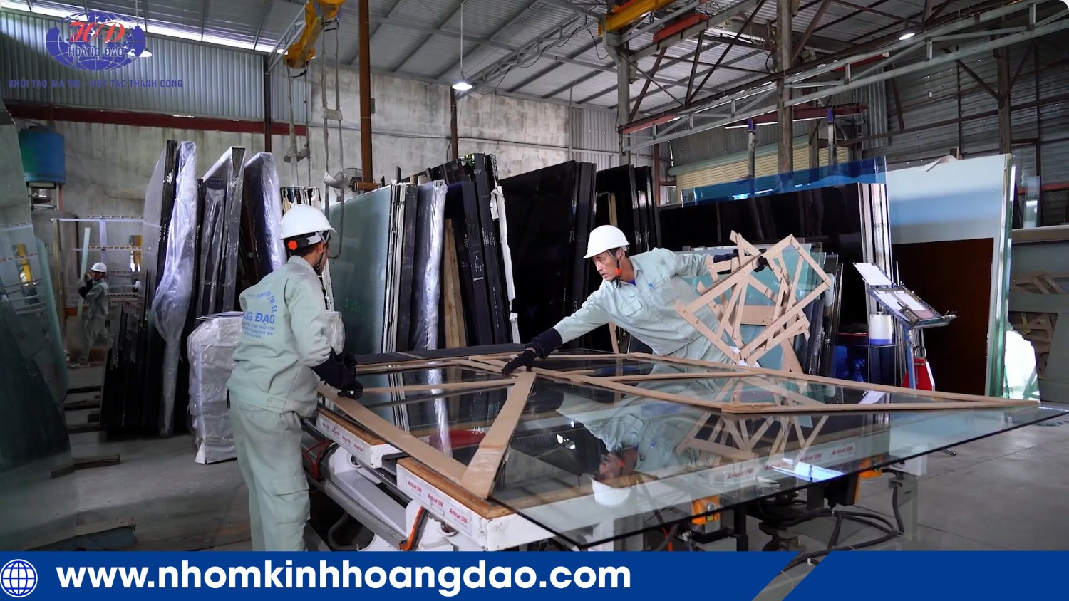 Báo Giá Kính Xây Dựng Mới Nhất – Kính Trắng, Kính Màu, Kính Cường Lực Giá Tốt
